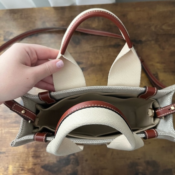 Like new Chloe small woody Tote - Picture 5 of 15